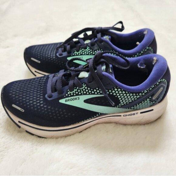 Brooks Athletic Shoes in Navy and Mint Size 6.5 - Picture 1 of 9